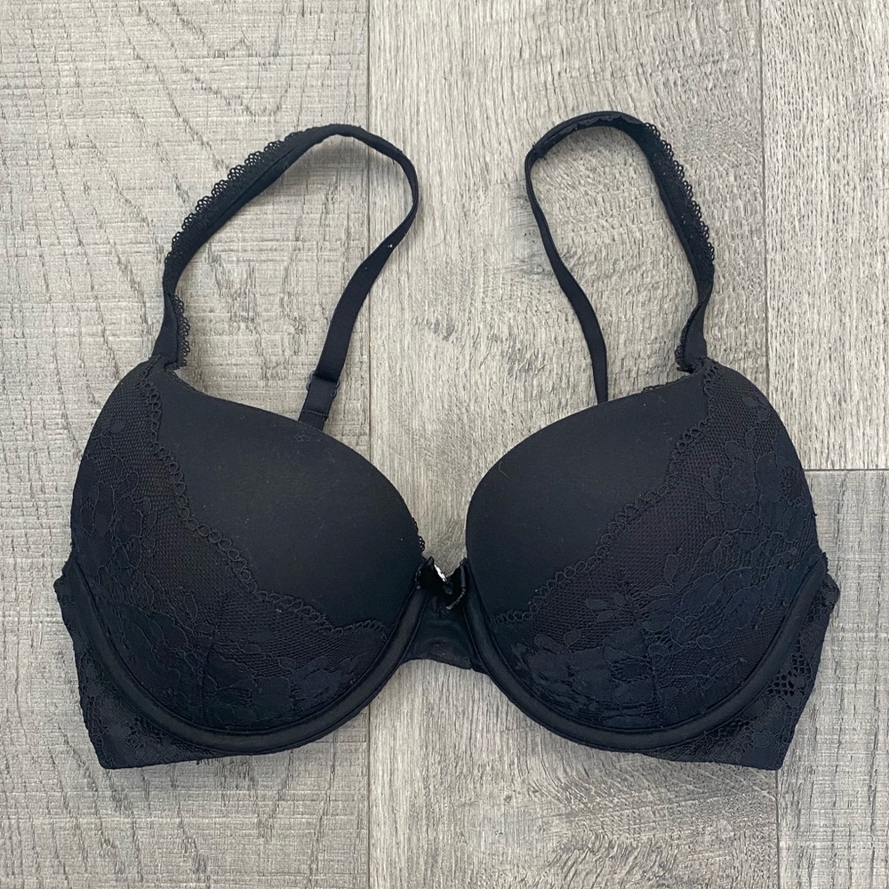 Victoria’s Secret Body by Victoria Perfecr Shape Bra